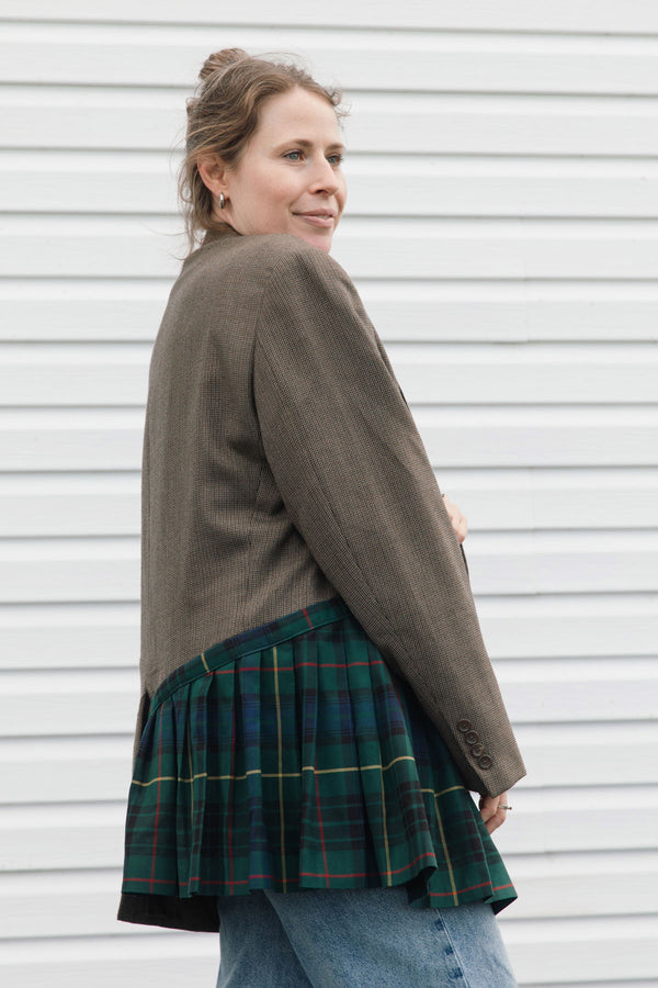men's brown tweed blazer with green kilt detailing