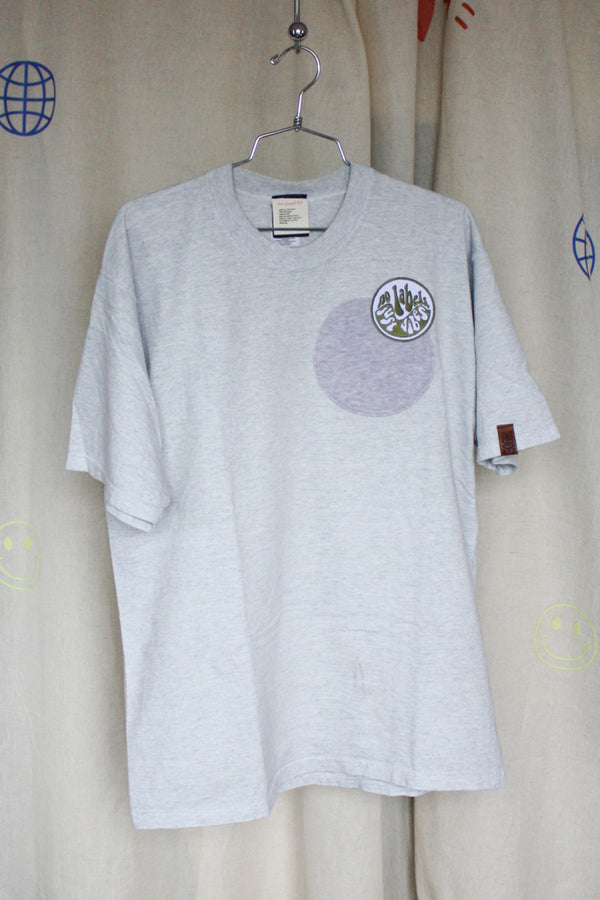 grey tee with no labels, just vibes patch, upcycled clothing, thrifted clothing